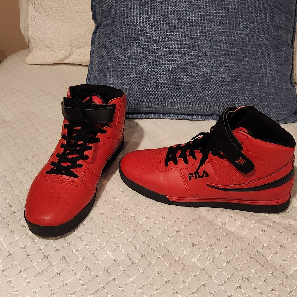 Fila Men's Bold Red and Black Sneakers